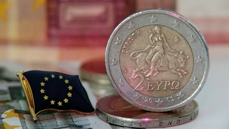 Έλληνας αξιωματούχος: Αισιοδοξία για συμφωνία ελάφρυνσης χρέους τον Ιούνιο