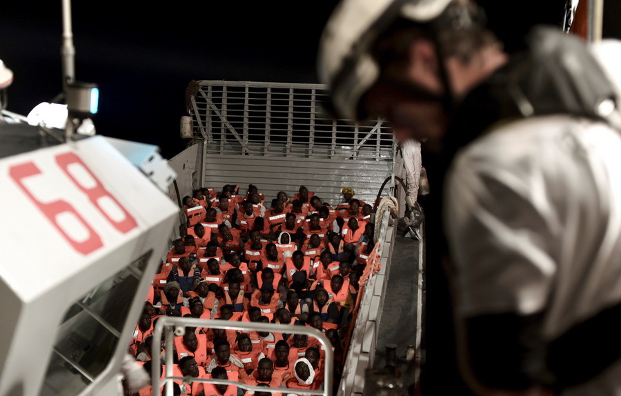 Εμπλοκή με το προσφυγικό πλοίο «Aquarius»: «Δεν μπορούμε να πλεύσουμε προς την Ισπανία» [Βίντεο]