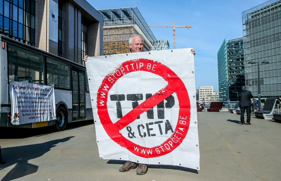 Η νέα ιταλική κυβέρνηση ακυρώνει τη συμφωνία εμπορίου CETA