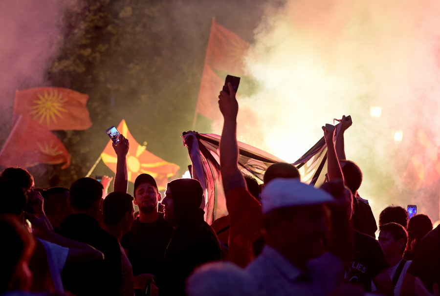 Διαδηλώσεις στα Σκόπια κατά Ζάεφ και συμφωνίας [ΒΙΝΤΕΟ]