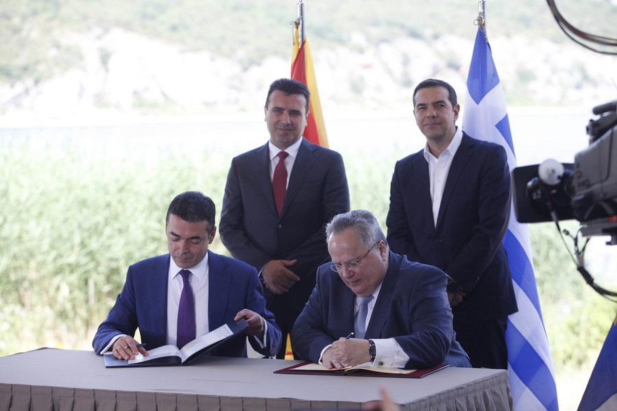 Υπεγράφη η συμφωνία για το ονοματολογικό της ΠΓΔΜ στις Πρέσπες