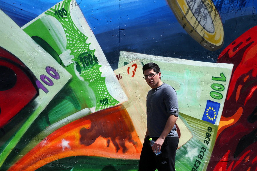 New York Times: Τελειώνει μια καταστροφική οικονομική κρίση στην Ελλάδα