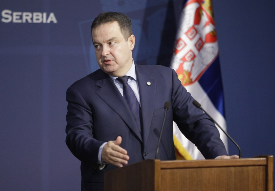Γιατί η Σερβία δεν έδωσε «συγχαρητήρια» για τη συμφωνία στο Μακεδονικό