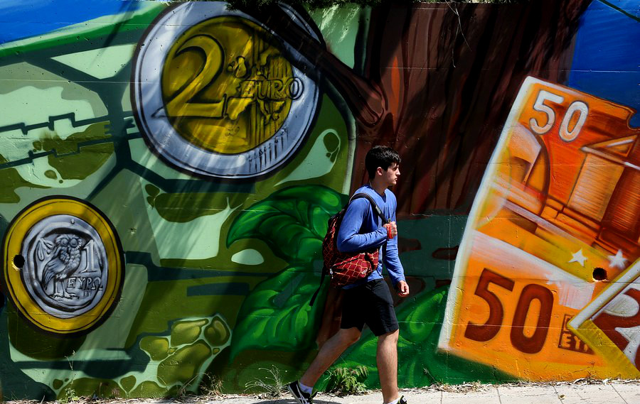 Τι κερδίζει η Ελλάδα από τη συμφωνία για το χρέος;