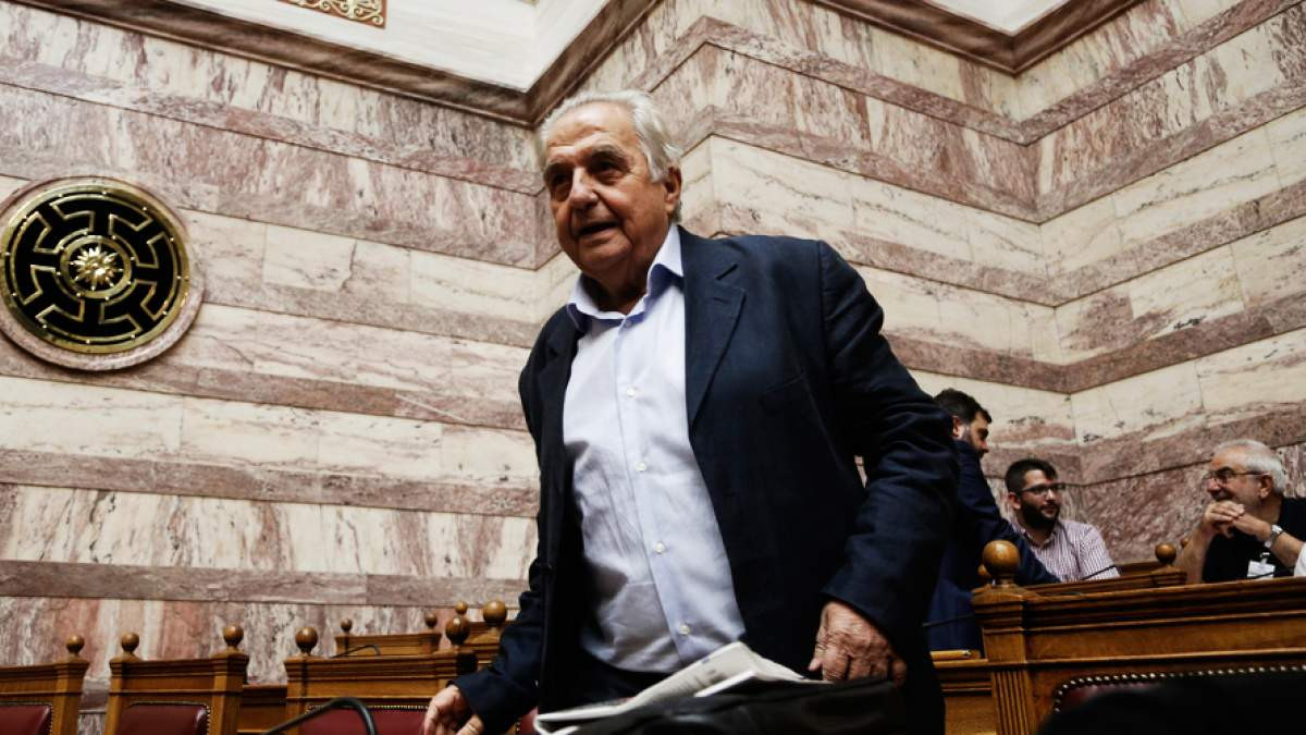 Φλαμπουράρης: Η Ελλάδα καταφέρνει επιτέλους να σταθεί μόνη στα πόδια της