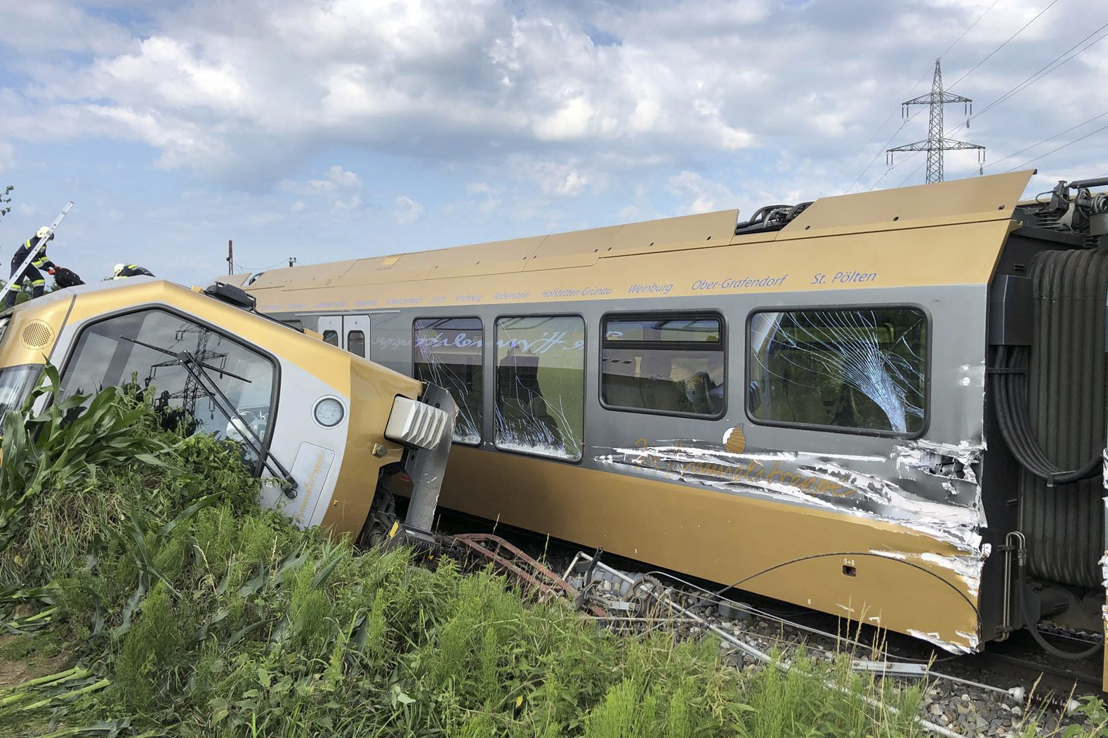 Εκτροχιασμός τρένου στην Αυστρία με τρεις σοβαρά τραυματίες