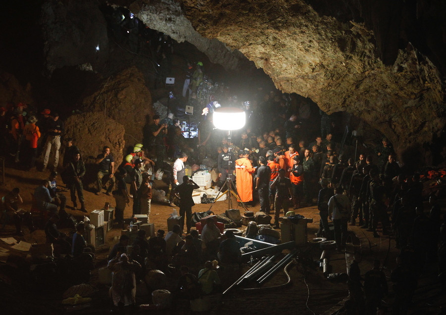 Παιδική ποδοσφαιρική ομάδα αγνοείται σε πλημμυρισμένη σπηλιά στην Ταϊλάνδη