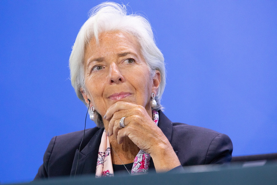 ΔΝΤ: Διασφαλίζεται η βιωσιμότητα του χρέους μεσοπρόθεσμα