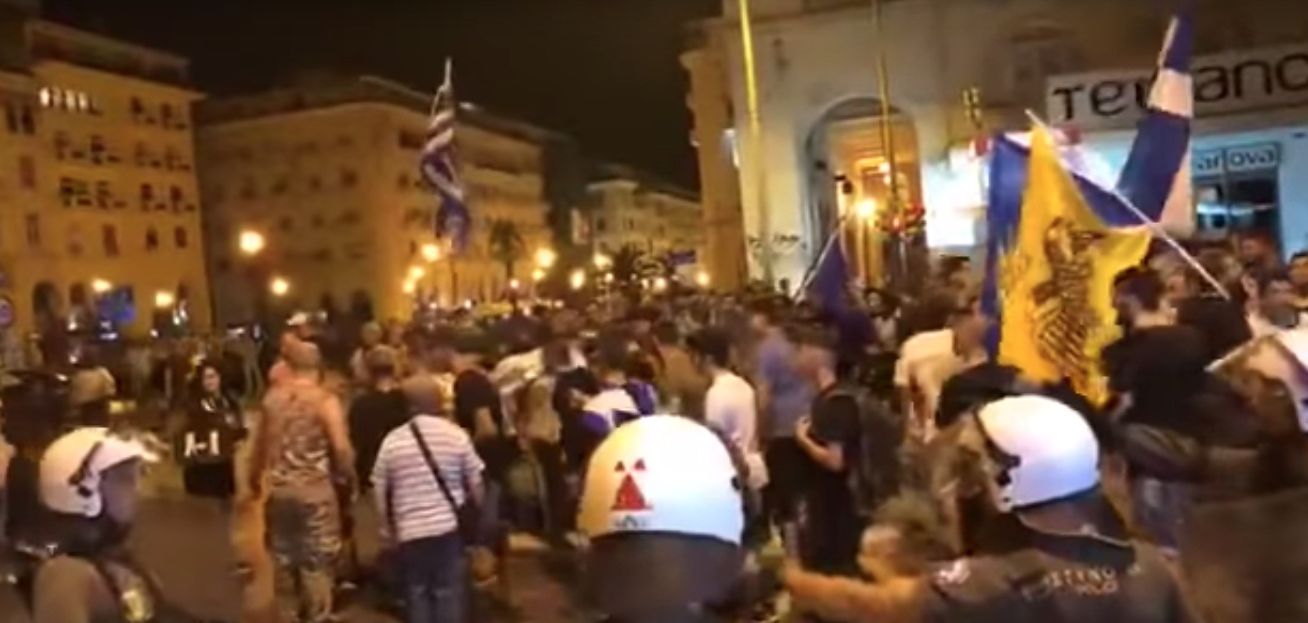 Φασιστικά συνθήματα από «Μακεδονομάχους» στην Θεσσαλονίκη: «Μαχαίρι στην καρδιά του κάθε αντιφασίστα»… [Βίντεο]