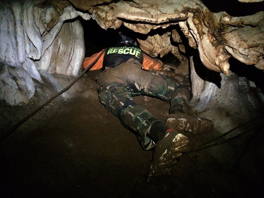 Έβδομη μέρα: Στο «κόκκινο» η αγωνία για τα αγνοούμενα παιδιά σε σπηλιά της Ταϋλάνδης