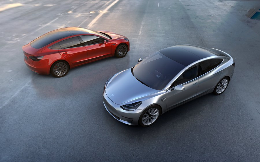 Η Tesla έγινε πλέον αυτοκινητοβιομηχανία