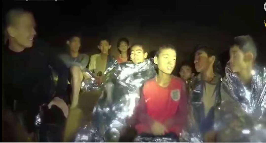 Νέο βίντεο με τα παιδιά που έχουν παγιδευτεί σε σπήλαιο στην Ταϊλάνδη