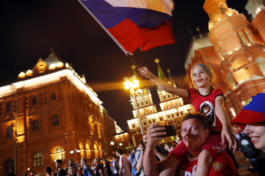 «’Οπως ένα παιδί μέσα σ΄ ένα μαγαζί παιχνιδιών» νιώθει το αφεντικό της FIFA στη Ρωσία