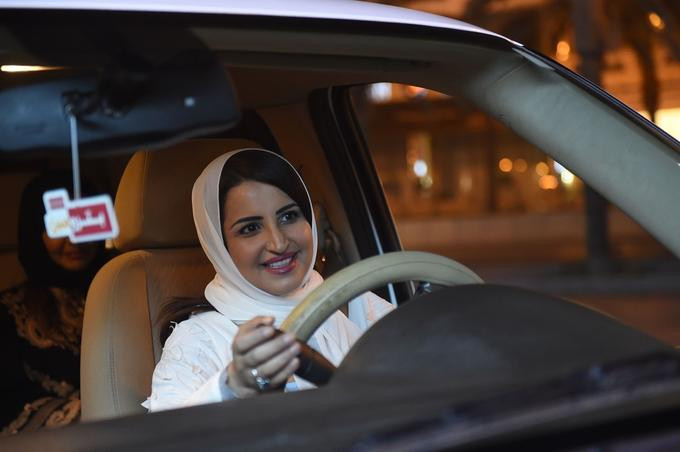 Η Σαμάρ είναι η πρώτη γυναίκα που οδήγησε στη Σαουδική Αραβία