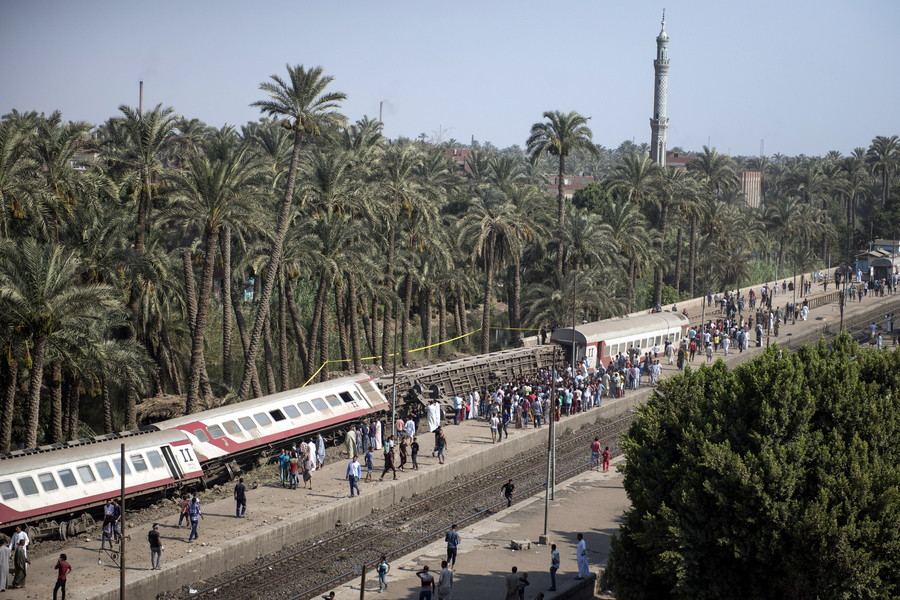 Δεκάδες τραυματίες από εκτροχιασμό τρένου στο Κάιρο