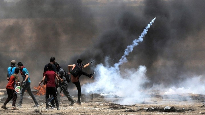 Νεκρός 15χρονος Παλαιστίνιος από ισραηλινά πυρά -220 τραυματίες στα επεισόδια