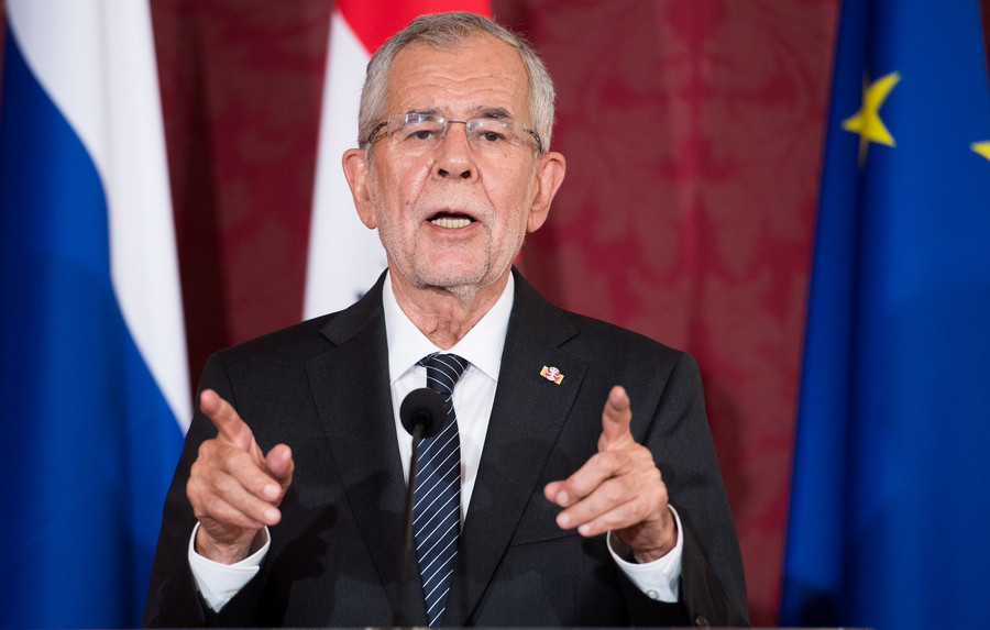 Σκληρή κριτική από τον πρόεδρο της Αυστρίας στην κυβέρνηση Κουρτς