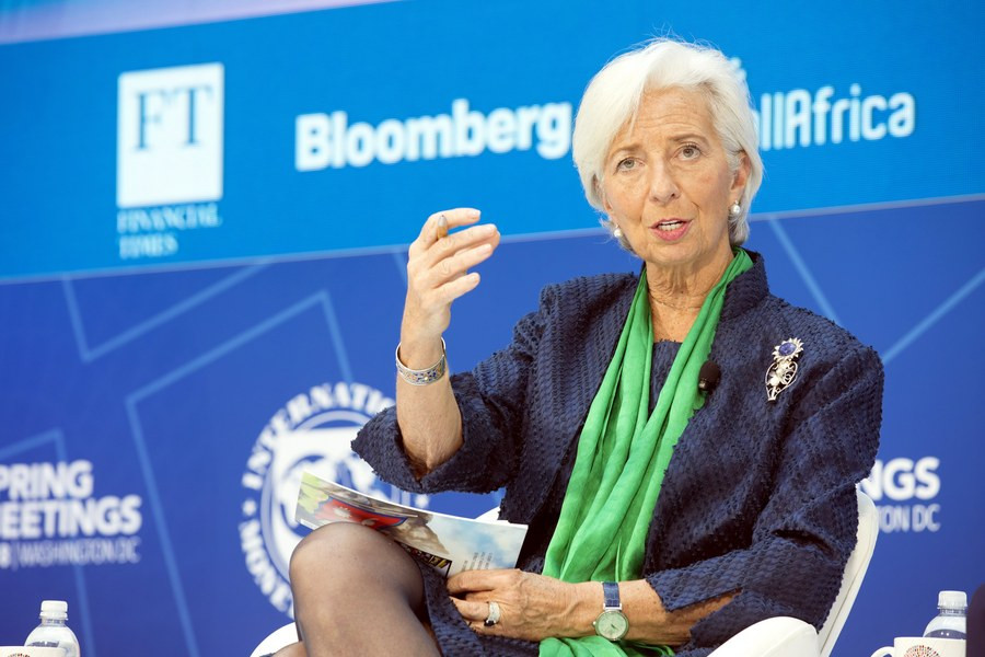 «Όχι» στην επαναφορά των συλλογικών συμβάσεων εργασίας, λέει το ΔΝΤ
