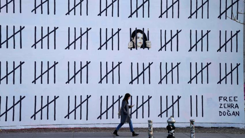 Το «ευχαριστώ» της Ζέχρα Ντογάν στον Banksy
