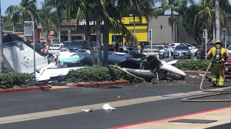 Καλιφόρνια: 5 νεκροί από συντριβή αεροσκάφους σε πάρκινγκ [ΦΩΤΟ + ΒΙΝΤΕΟ]