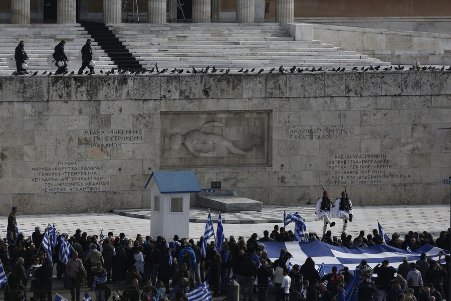 Όταν ο βασιλιάς είναι γυμνός: Σκέψεις για τον ελληνικό εθνικισμό