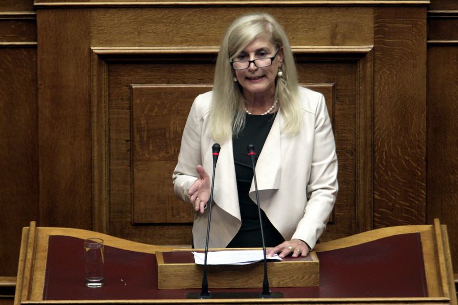 Αποδοκιμάζει ο ΣΥΡΙΖΑ την αναφορά της Αυλωνίτου για τον Μητσοτάκη
