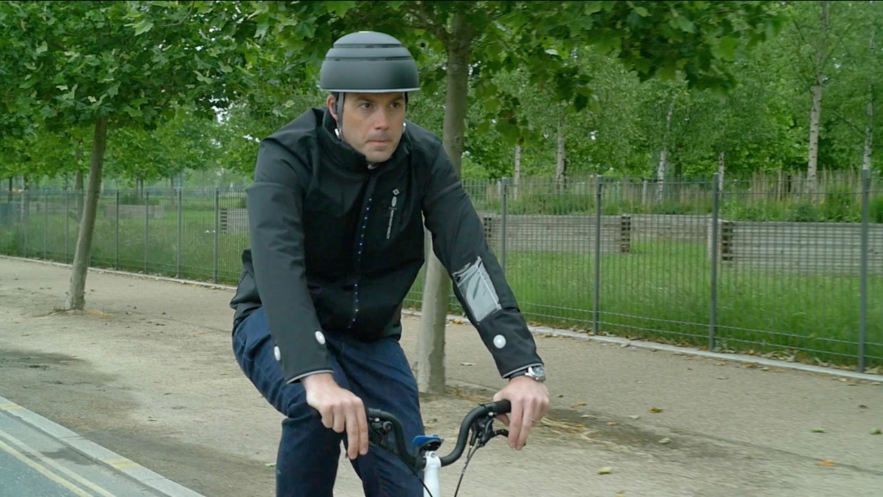 Τι είναι το «Smart» μπουφάν για ποδηλάτες;