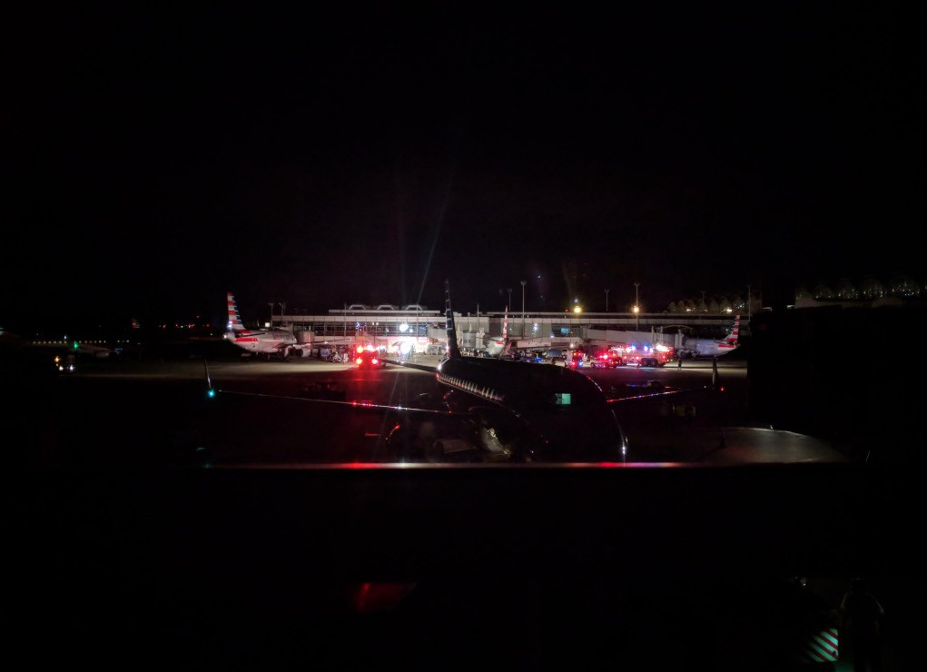 ΗΠΑ: Στο σκοτάδι το αεροδρόμιο Ρόναλντ Ρίγκαν – Με καθυστερήσεις οι πτήσεις [ΒΙΝΤΕΟ]