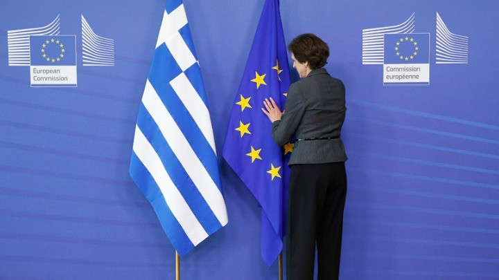 Economist: Η οκταετής οδύσσεια της Ελλάδας αποδεικνύει τα ελλείμματα της Ε.Ε.
