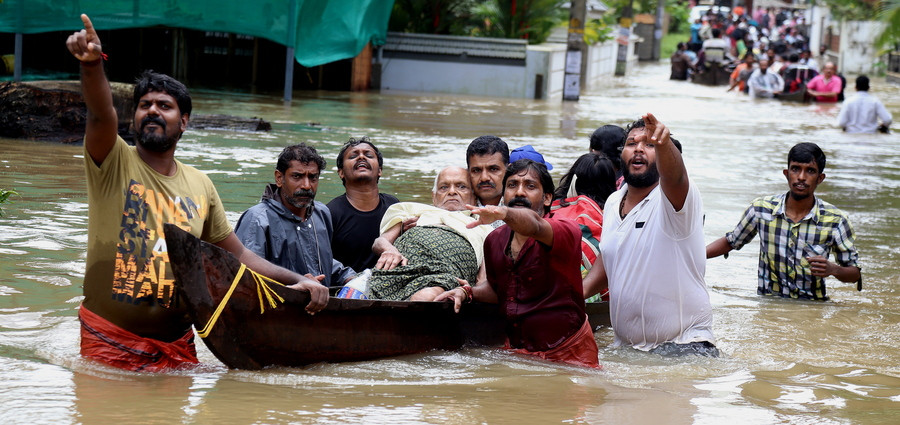 Πάνω από 300 οι νεκροί από τις πλημμύρες στην Ινδία