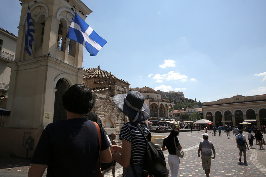 Πώς είδαν τα ξένα ΜΜΕ την έξοδο της Ελλάδας από τα μνημόνια