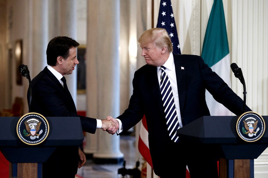 Οικονομική στήριξη Τραμπ στην Ιταλία για να χτυπήσει την Ευρώπη