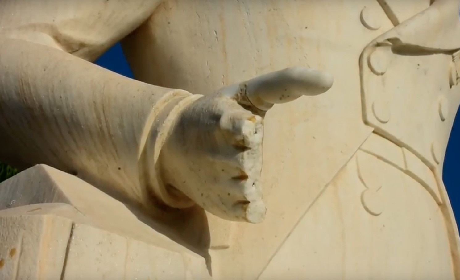 Στόχος και πάλι το άγαλμα του Καποδίστρια στο Ναύπλιο [Βίντεο]