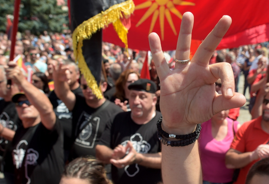 Το Μακεδονικό και τα σενάρια για δημοψήφισμα