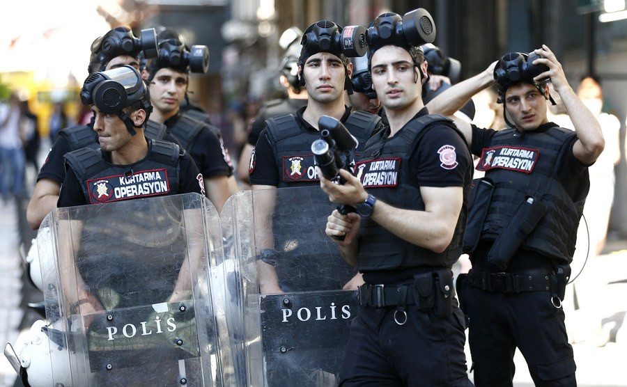 Αστυνομικό μπλόκο για τις Μητέρες του Σαββάτου στην Κωνσταντινούπολη
