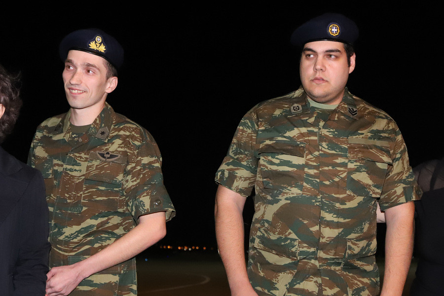 Τι κατέθεσαν οι δυο Έλληνες στρατιωτικοί για τη σύλληψή τους στον Έβρο