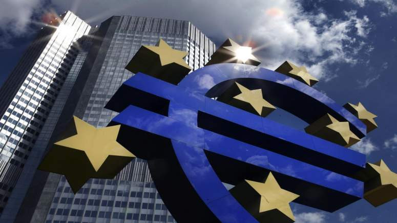 Η Ιταλία κινδυνεύει να αποκλειστεί από την ηγεσία της ΕΚΤ
