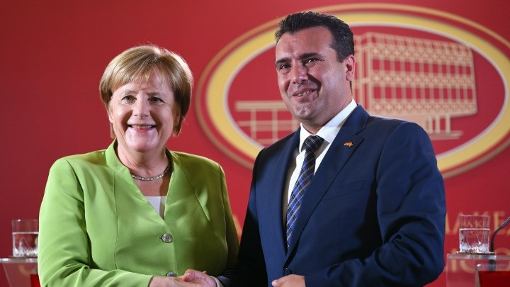 Στα Σκόπια η Άνγκελα Μέρκελ – Η συμφωνία των Πρεσπών, προϋπόθεση για την ένταξη σε ΝΑΤΟ και ΕΕ