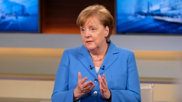 Η Μέρκελ δεν αποκλείει συμμετοχή της Γερμανίας σε πλήγματα στη Συρία