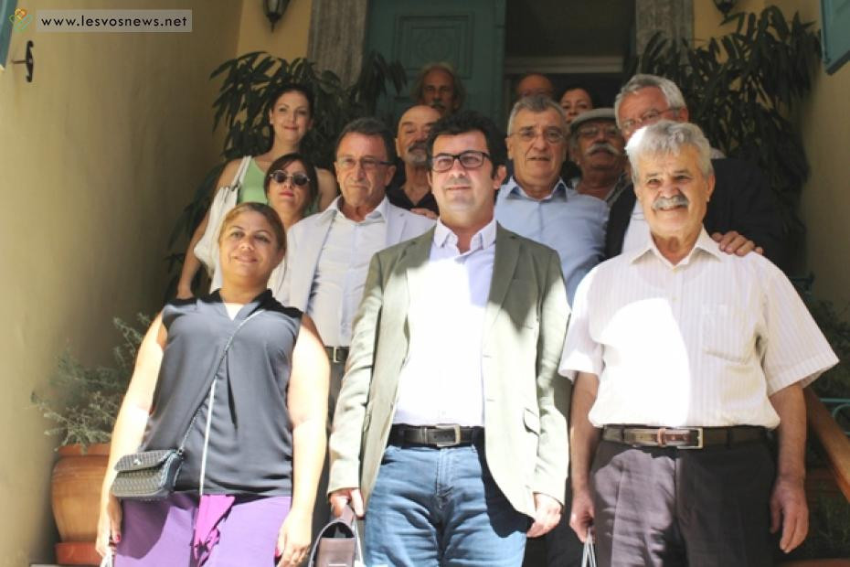 Τούρκοι δήμαρχοι στη Λέσβο για ένα χέρι βοηθείας στον γείτονα