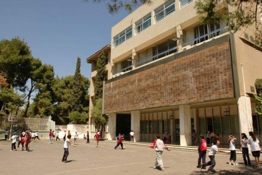 Ανεμιστήρας σε σχολείο της Θεσσαλονίκης αποκολλήθηκε και έπεσε στα κεφάλια των μαθητών