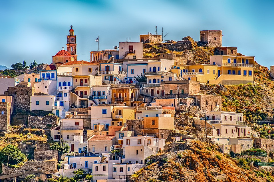 Ποιες χώρες «εκτόξευσαν» τον τουρισμό στην Ελλάδα