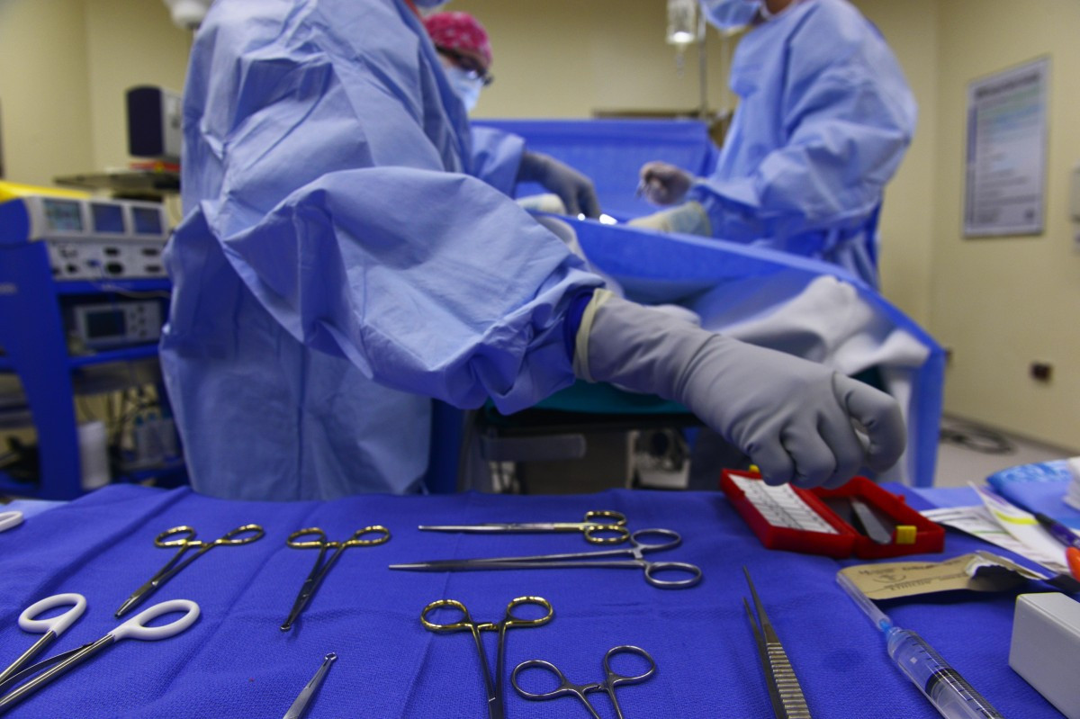 Είκοσι ώρες στο χειρουργείο για την πρώτη μεταμόσχευση προσώπου στην Ιταλία