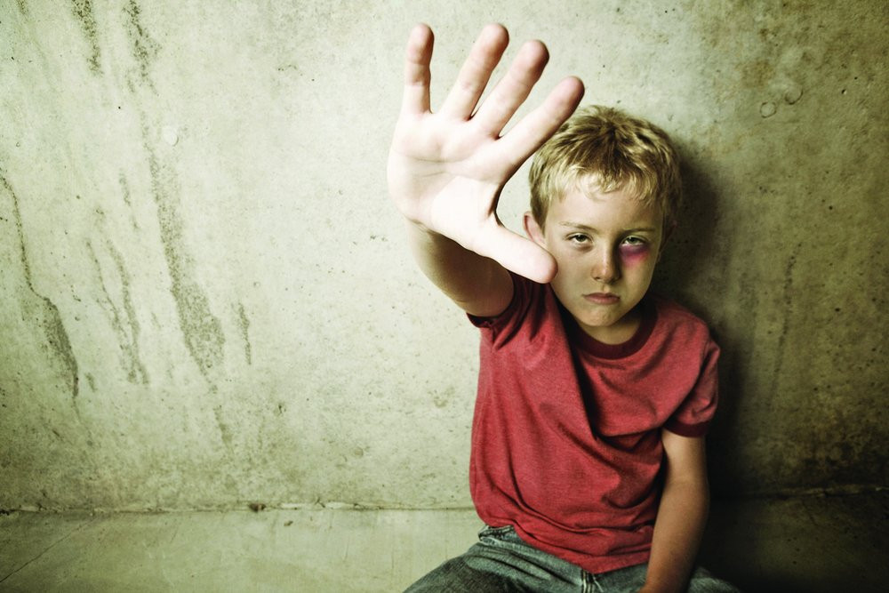 Παιδική κακοποίηση: Ένα φαινόμενο που παίρνει ολοένα και πιο ανησυχητικές διαστάσεις