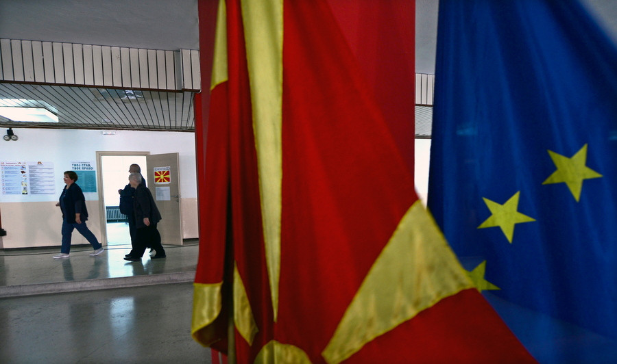 Δημοψήφισμα στη ΠΓΔΜ: Αλλού οι Ευρωπαίοι Σοσιαλιστές, αλλού το ΚΙΝΑΛ