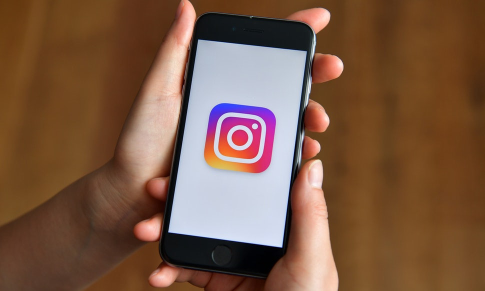 Το Instagram έπεσε και οι χρήστες του πανικοβλήθηκαν για τη ζωή τους που δεν «ανανεώνεται»