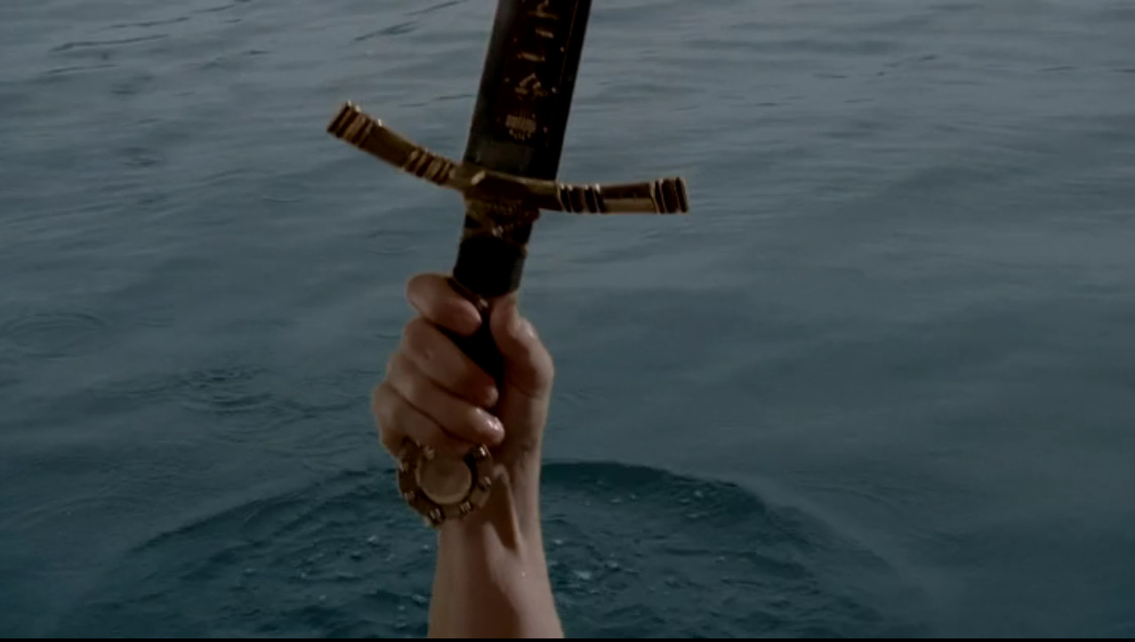 Σουηδικό Εξκάλιμπερ: Οχτάχρονη βρήκε αρχαίο σπαθί σε λίμνη