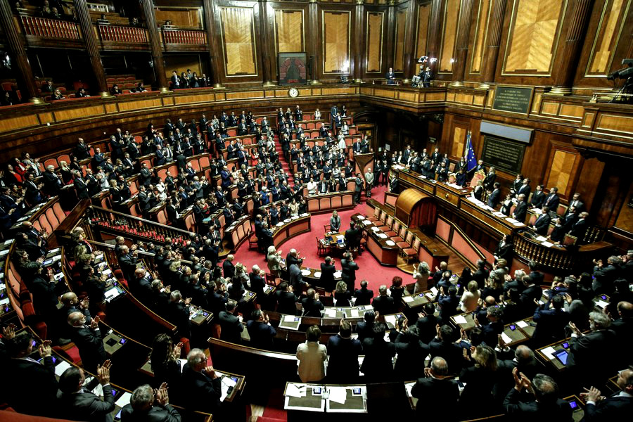 Η Κομισιόν απέρριψε τον προϋπολογισμό της Ιταλίας
