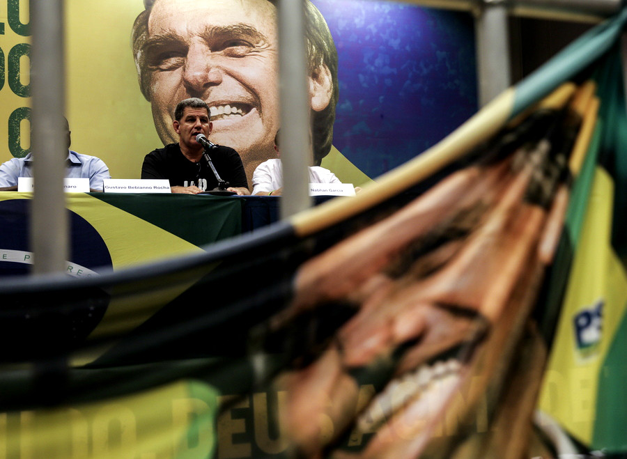Νικητής του πρώτου γύρου των εκλογών στη Βραζιλία ένας νοσταλγός της δικτατορίας