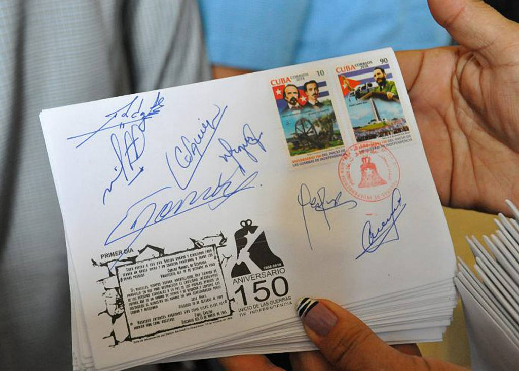 Ο Φιντέλ Κάστρο έγινε γραμματόσημο στην Κούβα